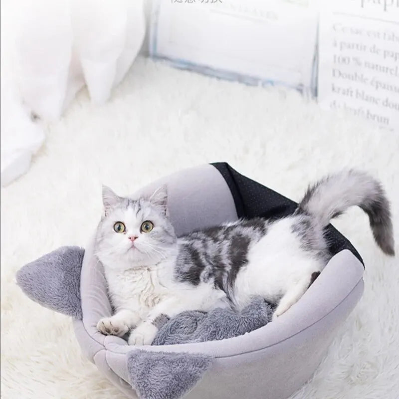 Cute Cat Head Shape House – Comfortable and Warm Sleep Cave with Non-Slip Semi-Closed Design for All Seasons